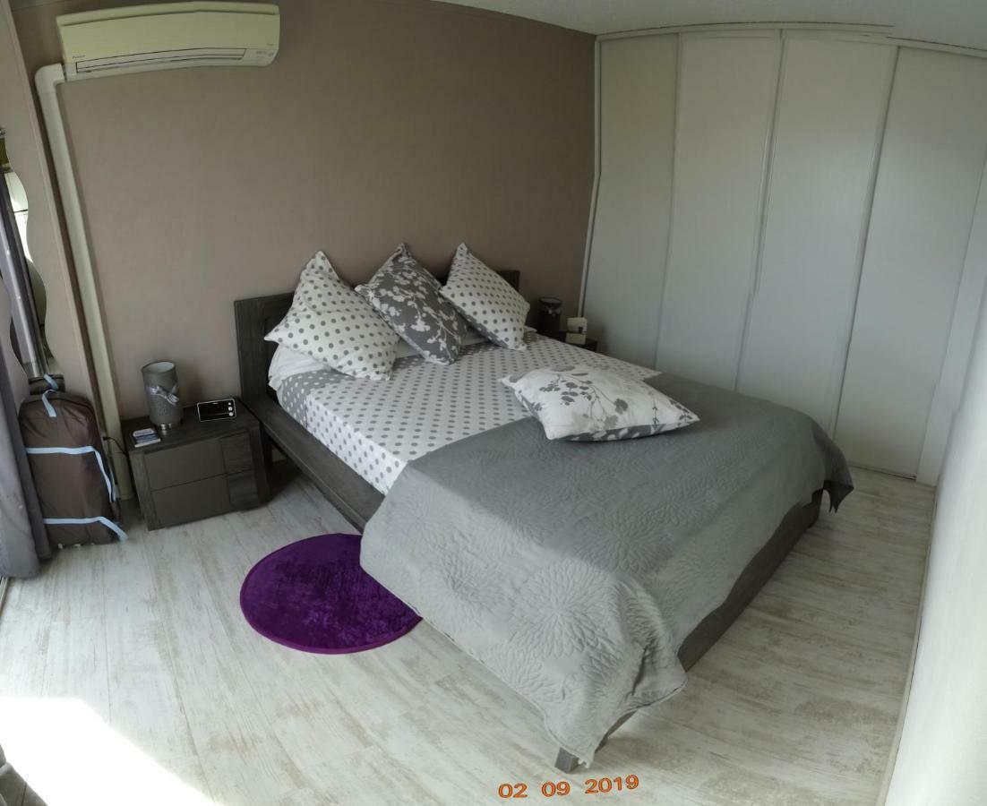 Puerta Del Sol Apartment *